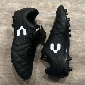 Men’s black Soccer Cleats